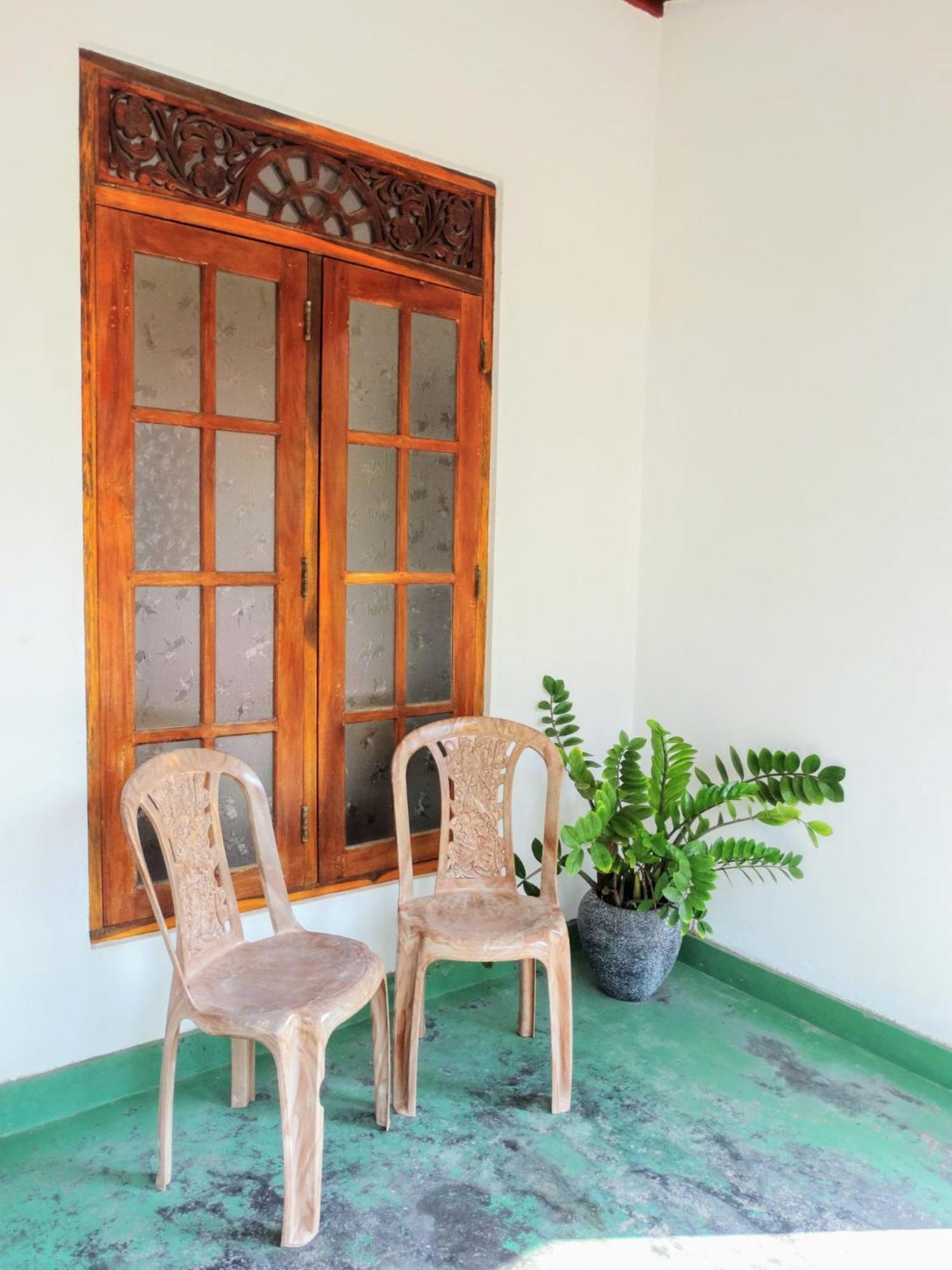 Private Beach House In 미리사 외부 사진